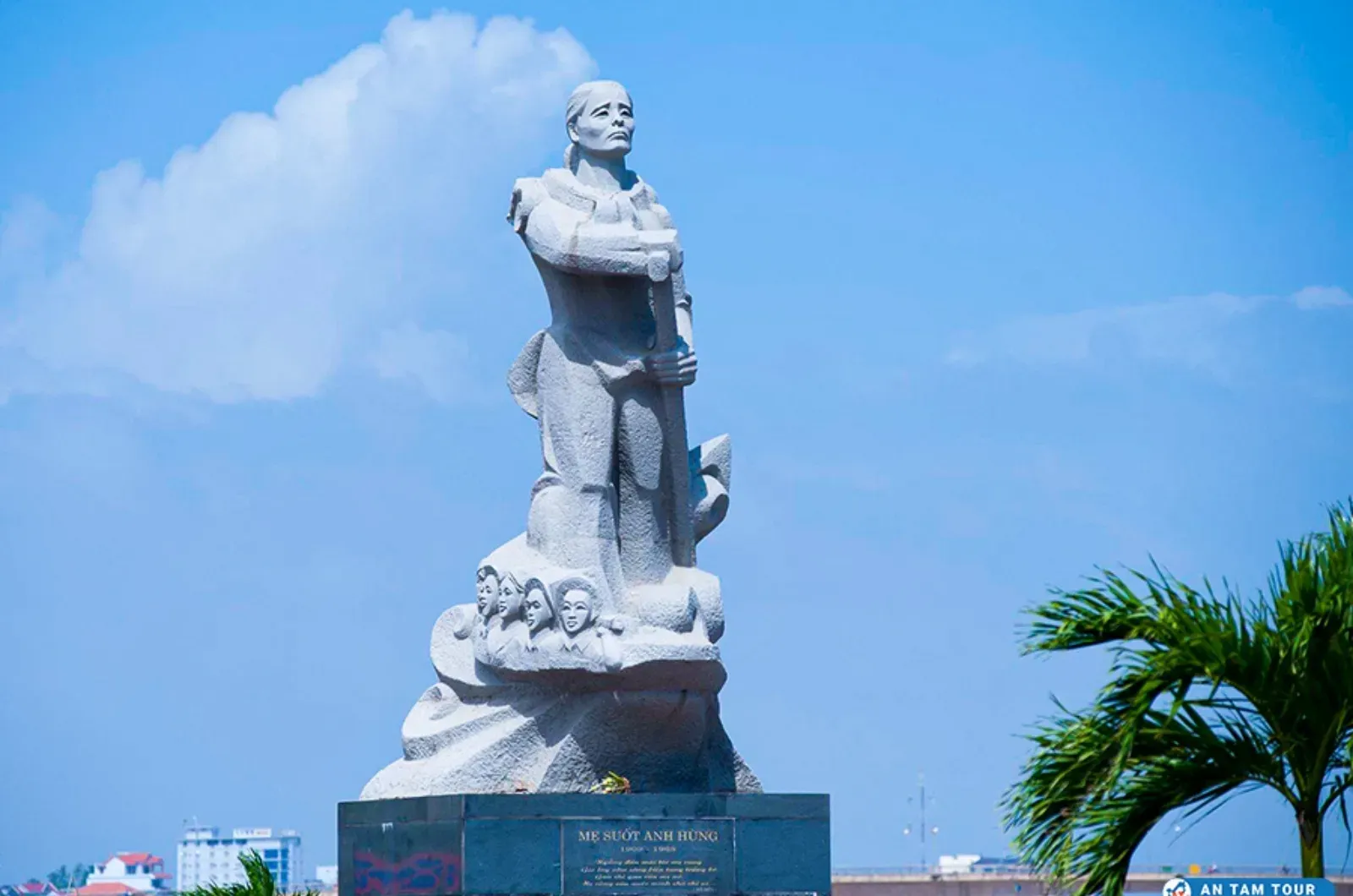 Mẹ Suốt