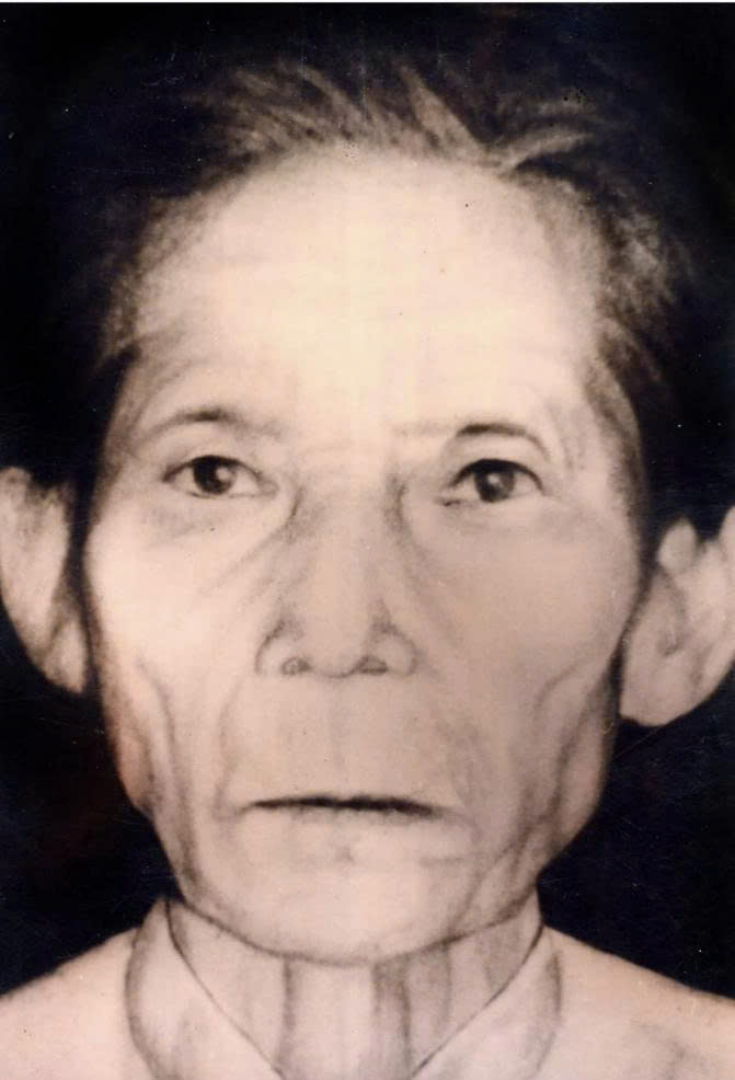 Mẹ VNAH Trần Thị Duy - Người mẹ mang bốn vành khăn trắng