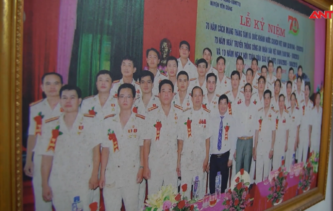 CÂU CHUYỆN THỜI HOA LỬA – DƯƠNG MẠNH CƯỜNG