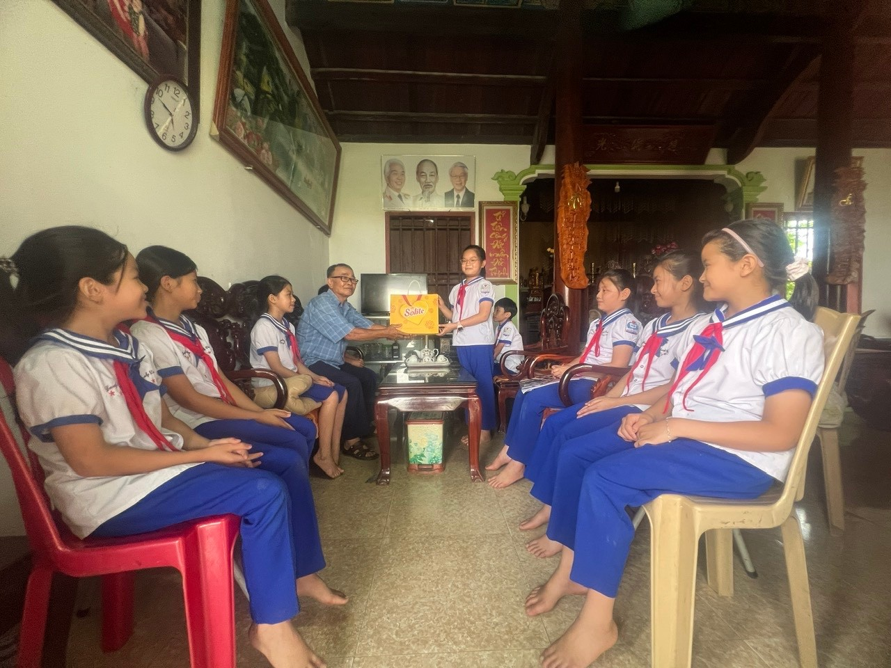 Chiến dịch Hồ Chí Minh lịch sử, góp phần cùng quân và dân cả nước giải phóng miền Nam, thống nhất đất nước vào mùa xuân năm 1975.