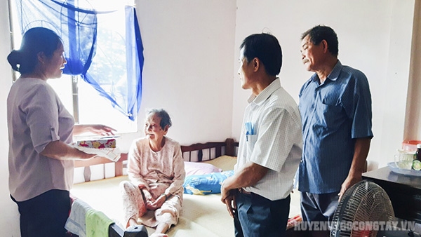 Ánh lửa ký ức của mẹ Nguyễn Thị Bông
