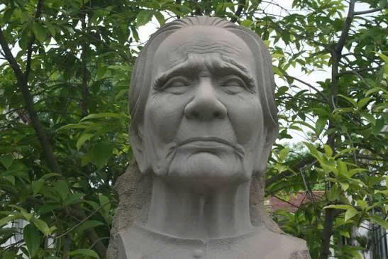 Mẹ Nguyễn Thị Thứ