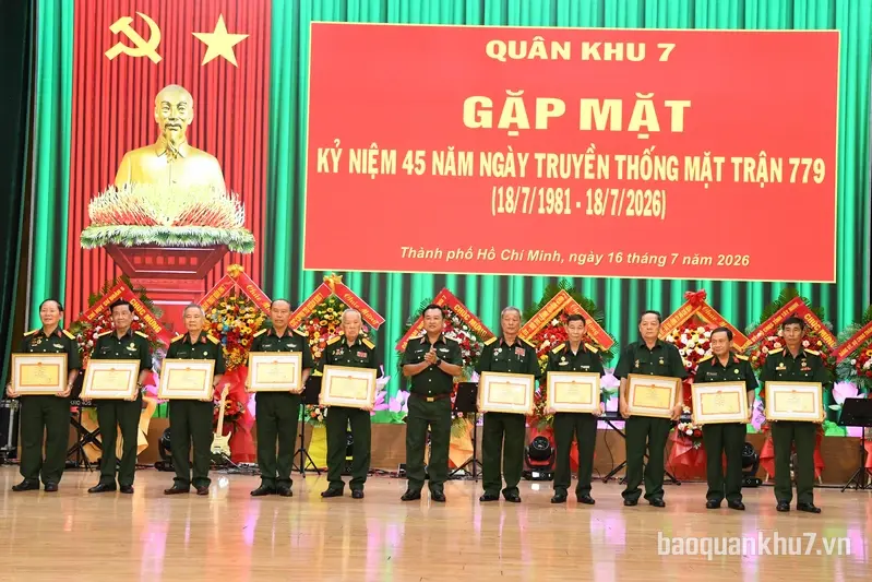 Quân khu 7 gặp mặt kỷ niệm 45 năm Ngày truyền thống Mặt trận 779