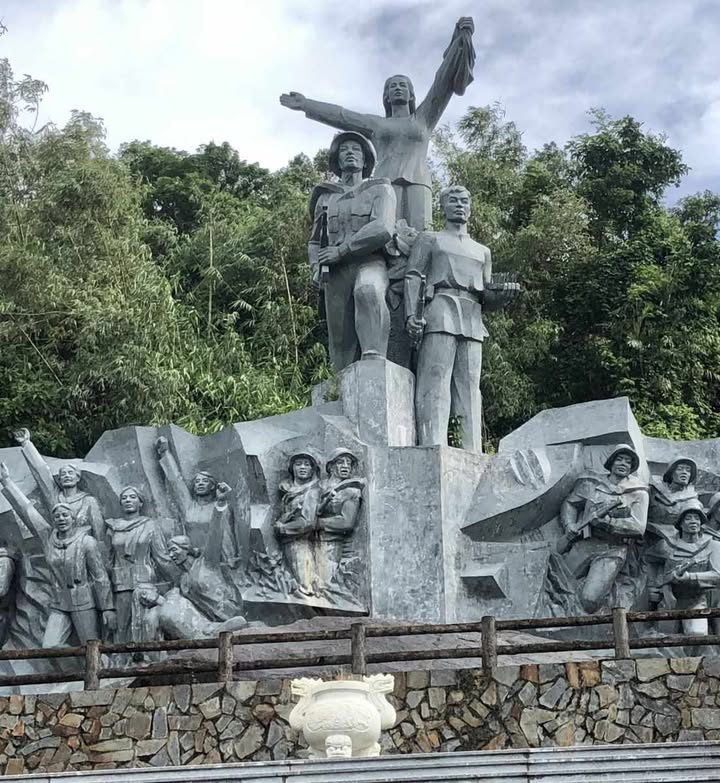 CHỊ PHAN THỊ RÀNG
