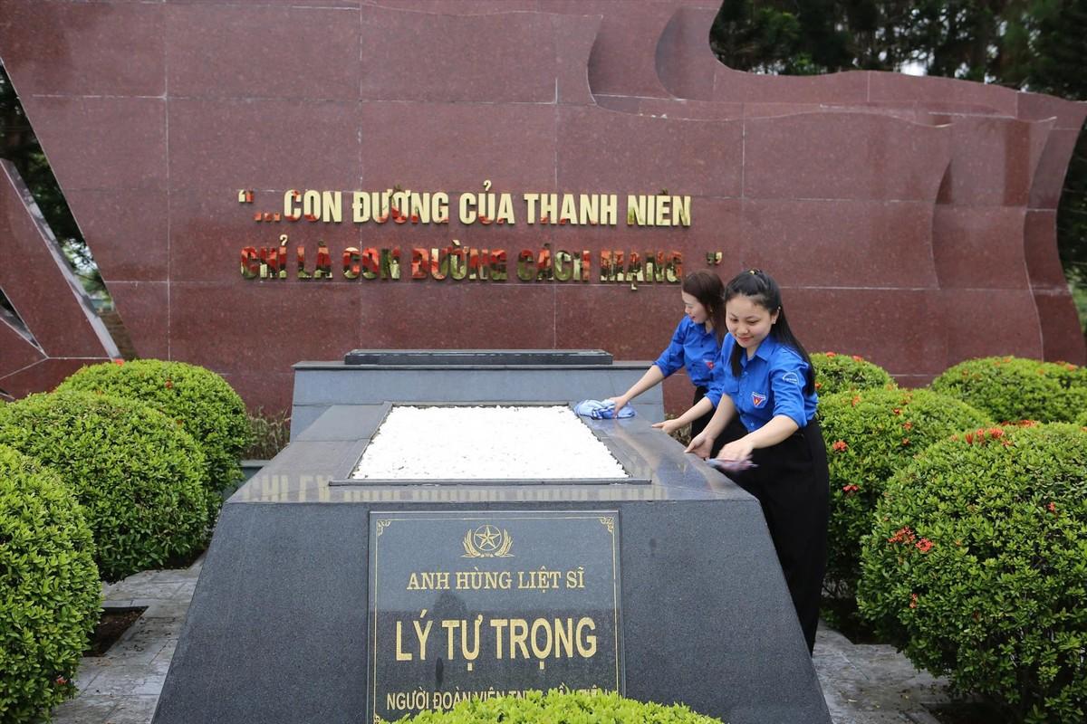 Lý Tự Trọng - Sáng mãi con đường cách mạng của thanh niên
