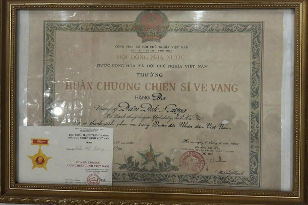 CÂU CHUYỆN THỜI HOA LỬA - ĐÀM ĐỨC LƯỢNG