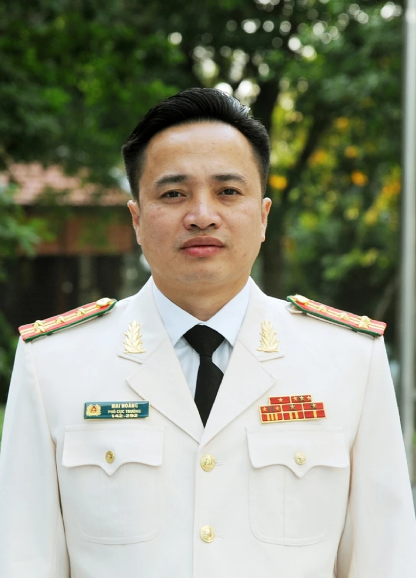 Đại tá Mai Hoàng