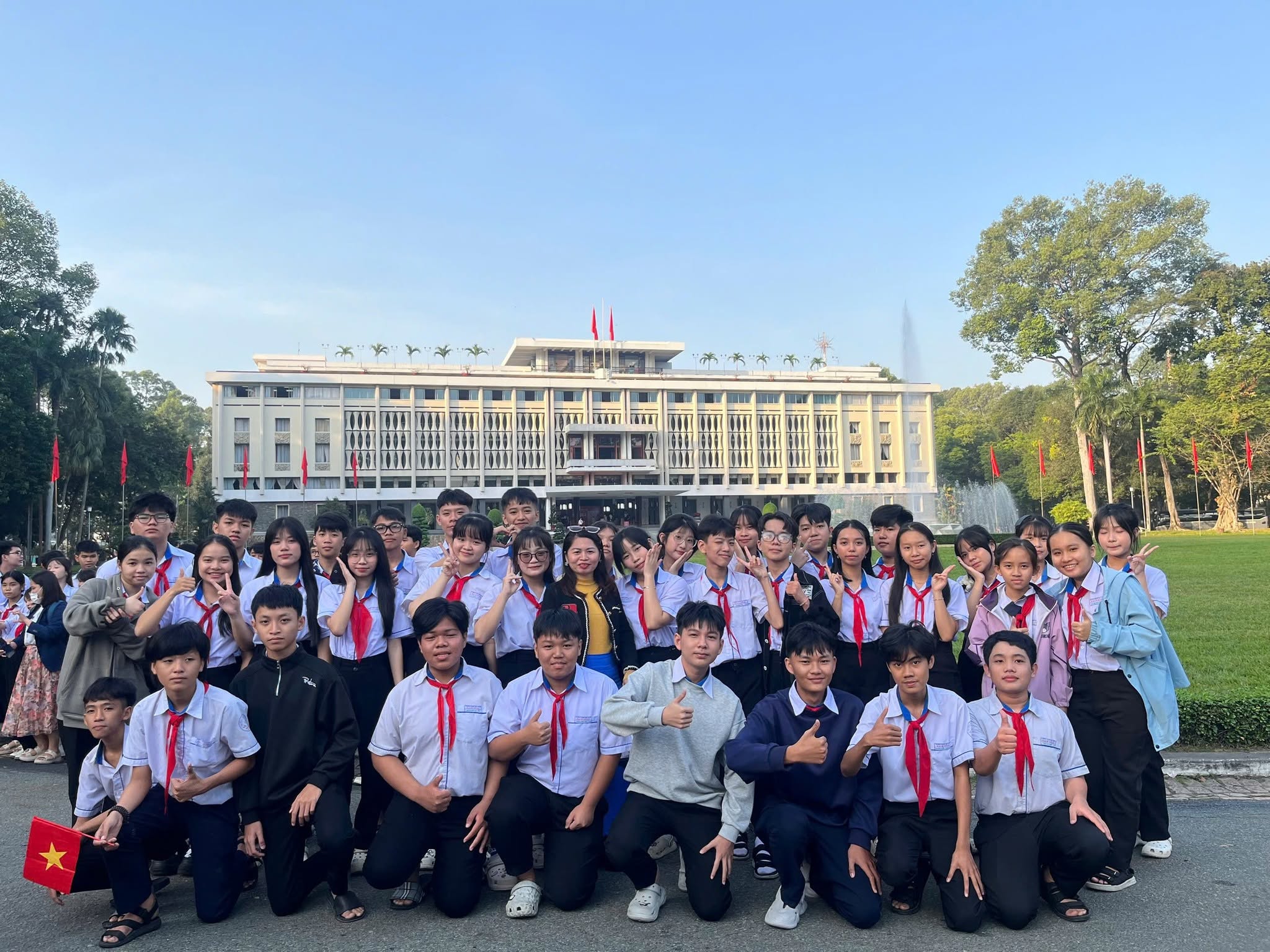 “EM YÊU THÀNH PHỐ CỦA EM” – HÀNH TRÌNH VỀ ĐỊA CHỈ ĐỎ DINH ĐỘC LẬP