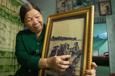 81 ngày đưa đò trên 'dòng sông máu' 