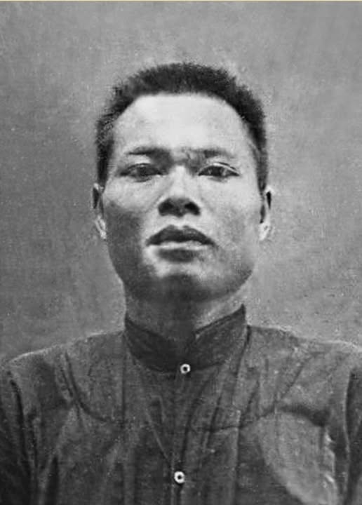 NHÀ CÁCH MẠNG HOÀNG LẠC 