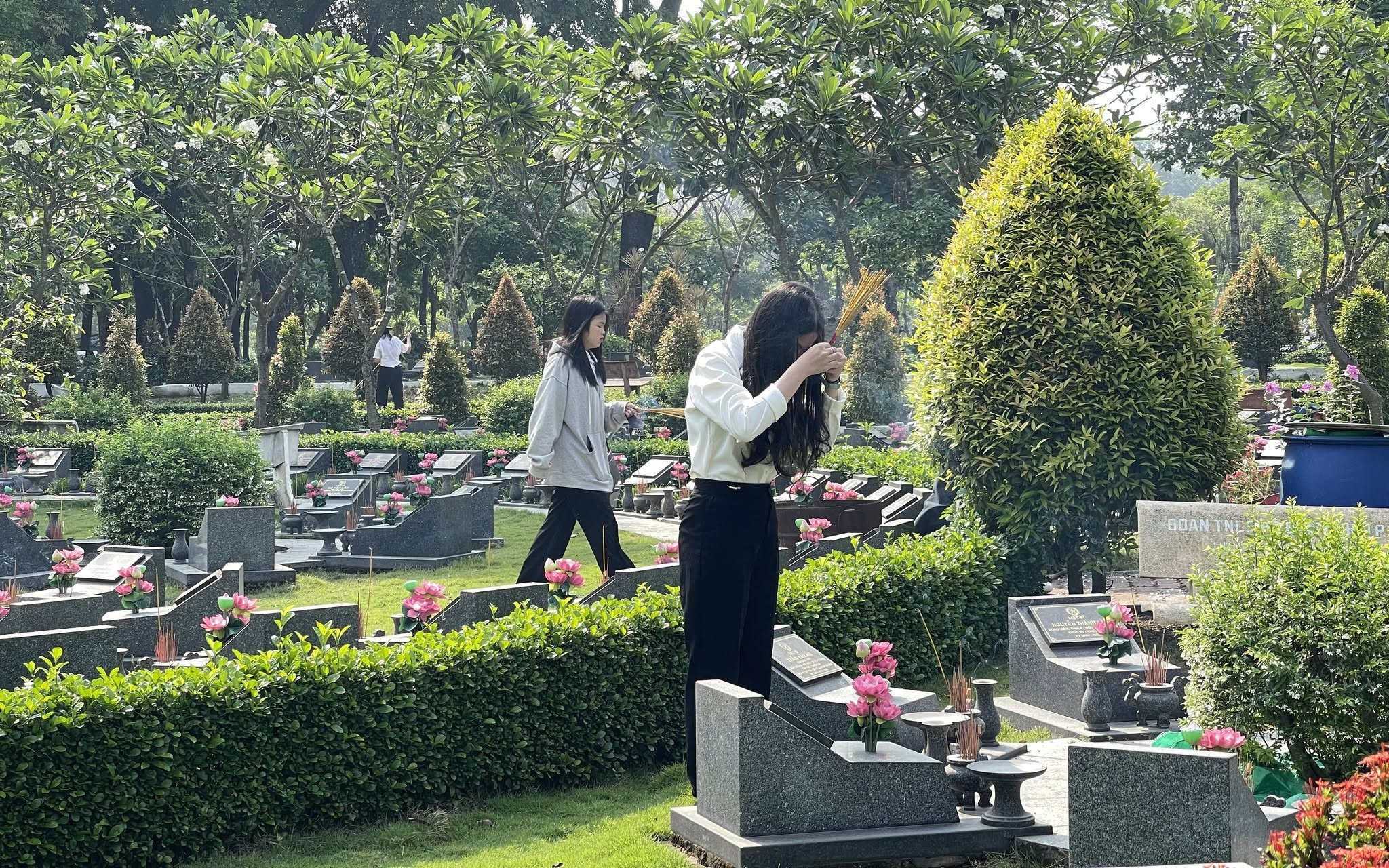 TUỔI TRẺ KINH TẾ - LUẬT TỔ CHỨC HOẠT ĐỘNG TRI ÂN HƯỞNG ỨNG NGÀY ĐOÀN VIÊN LÀM VIỆC TỐT