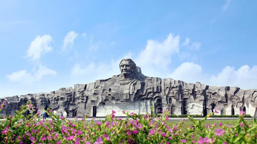 HUYỀN THOẠI MẸ NGUYỄN THỊ THỨ: BIỂU TƯỢNG BẤT TỬ CỦA THỜI HOA LỬA