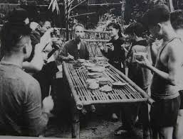 Bữa cơm thời chiến