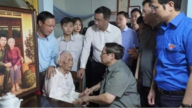 Mẹ Việt Nam anh hùng 102 tuổi và niềm tin gửi tương lai