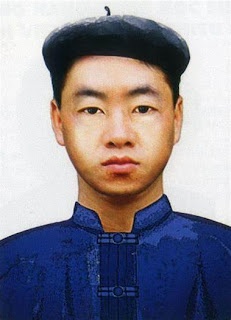 Anh Hùng Vừ A Dính