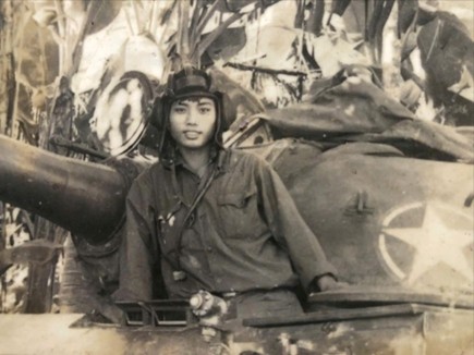 NGỌN NẾN TRONG HẦM