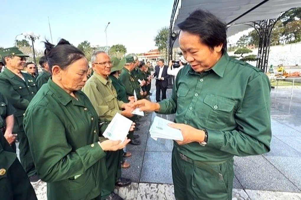 cau chuyen lich su so 70