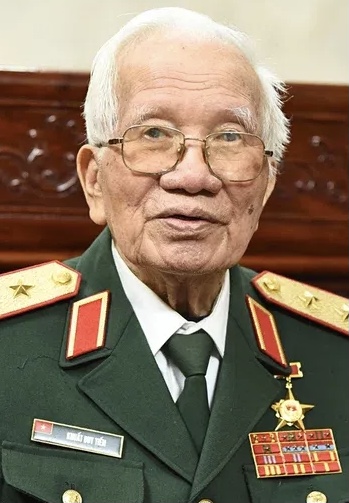 Khuất Duy Tiến