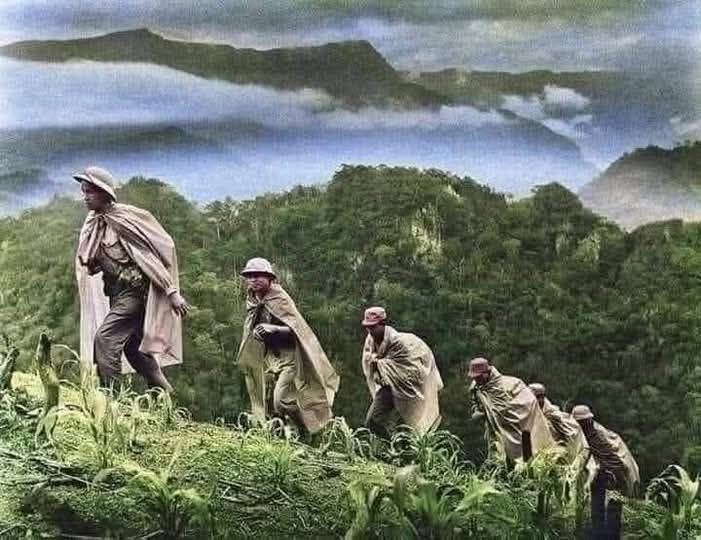 NHỮNG ĐÊM HÀNH QUÂN