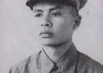 ÁNH ĐÈN BÊN CHIẾN TRẬN  (1)