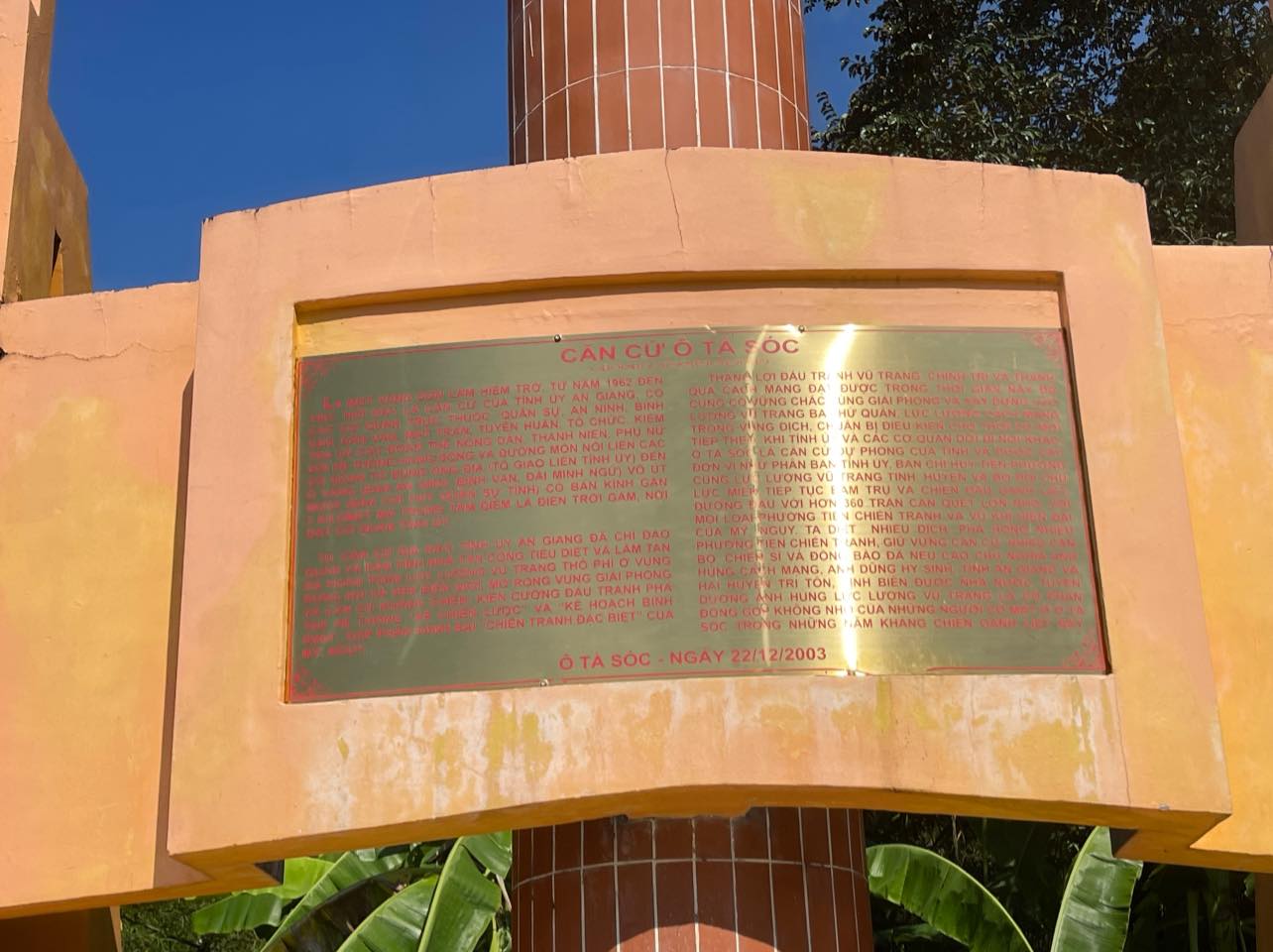 Bình Thạnh Đông tổ chức hoạt động Hành trình “Đến với địa chỉ đỏ” tại khu di tích lịch sử cách mạng Ô Tà Sóc (xã Lương Phi, huyện Tri Tôn)