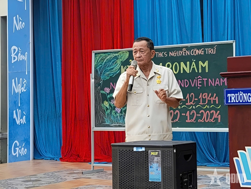 Ông Bảy Huy kể chuyện truyền thống - CCB Bùi Thanh Huy