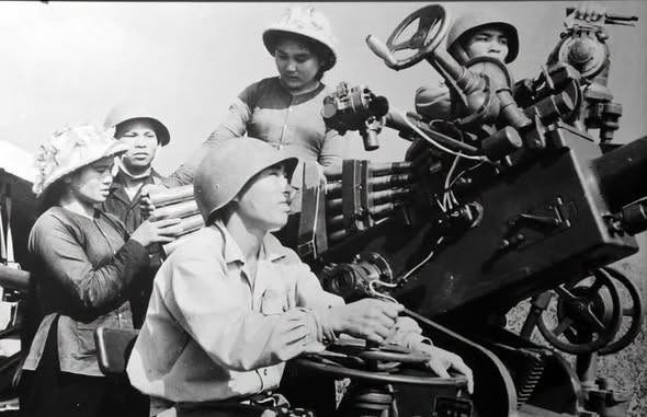 TRẬN ĐỊA PHÒNG KHÔNG HÀM RỒNG – HAI NGÀY LỊCH SỬ (3–4/4/1965)