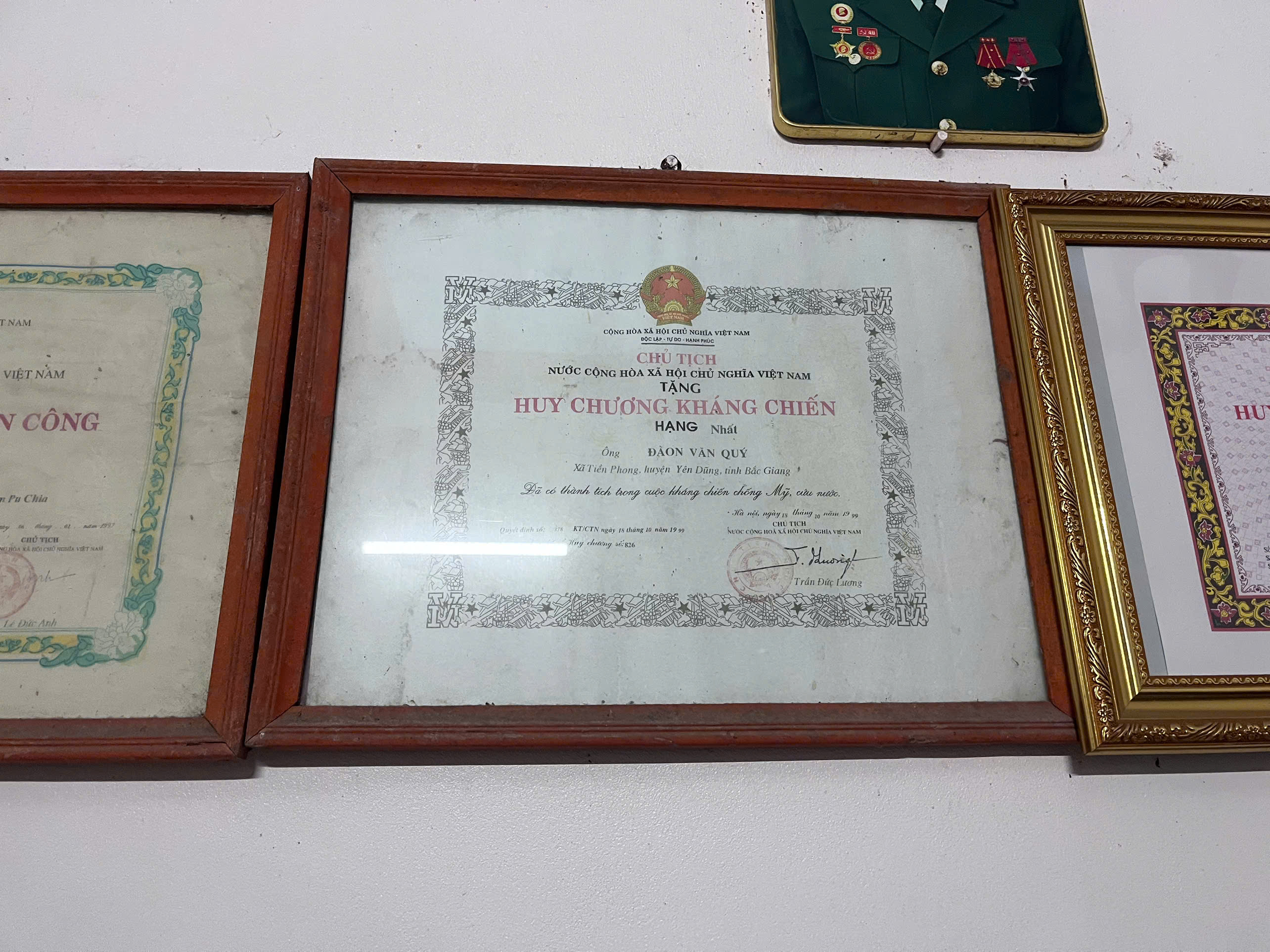 HỒI ỨC NGƯỜI LÍNH BẢO VỆ BIÊN GIỚI PHÍA TÂY NAM - DOÃN VĂN QUÝ
