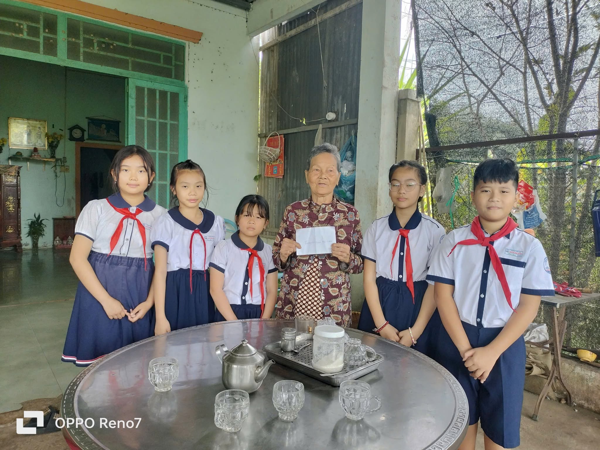 HÀNH TRÌNH TÌM VỀ ĐỊA CHỈ ĐỎ – TRI ÂN NHỮNG NGƯỜI CÓ CÔNG VỚI CÁCH MẠNG 