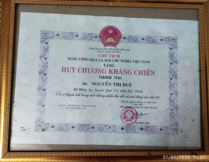 CÂU CHUYỆN THỜI HOA LỬA – NGUYỄN THỊ HUỆ