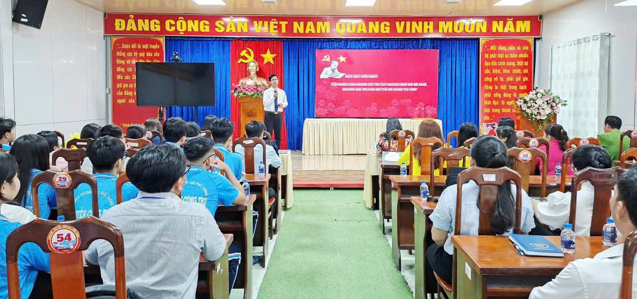 TUỔI TRẺ MỸ THỚI VIẾT TIẾP “CÂU CHUYỆN THỜI HOA LỬA” QUA CUỘC THI TÌM HIỂU VỀ BẦU CỬ