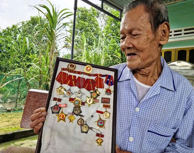 Con đường của lương thực và mạng sống (1)