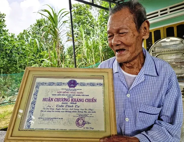 Con đường của lương thực và mạng sống