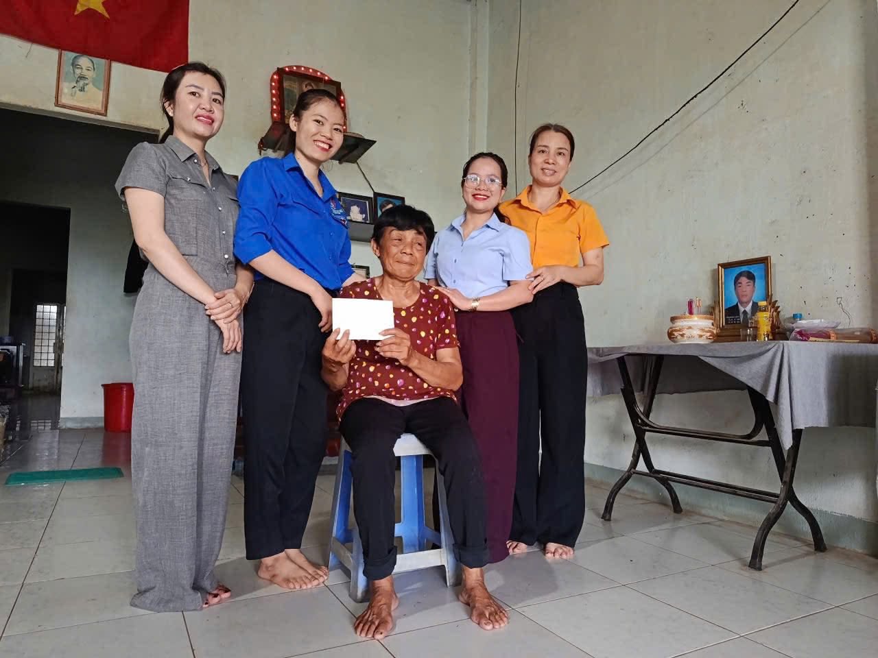TRƯỜNG MẦM NON XUÂN PHÚ CHUNG TAY TRI ÂN GIA ĐÌNH NGƯỜI CÓ CÔNG VỚI CÁCH MẠNG