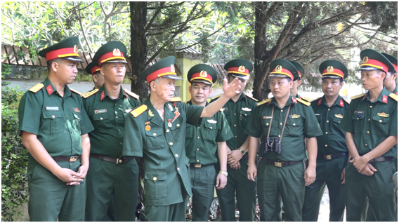 Người anh hùng bước ra từ trong trang sử