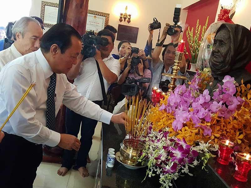 MẸ VIỆT NAM ANH HÙNG NGUYỄN THỊ RÀNH – CUỘC SỐNG SAU NGÀY THỐNG NHẤT ĐẤT NƯỚC