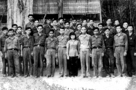 Người chiến sĩ nơi trận địa