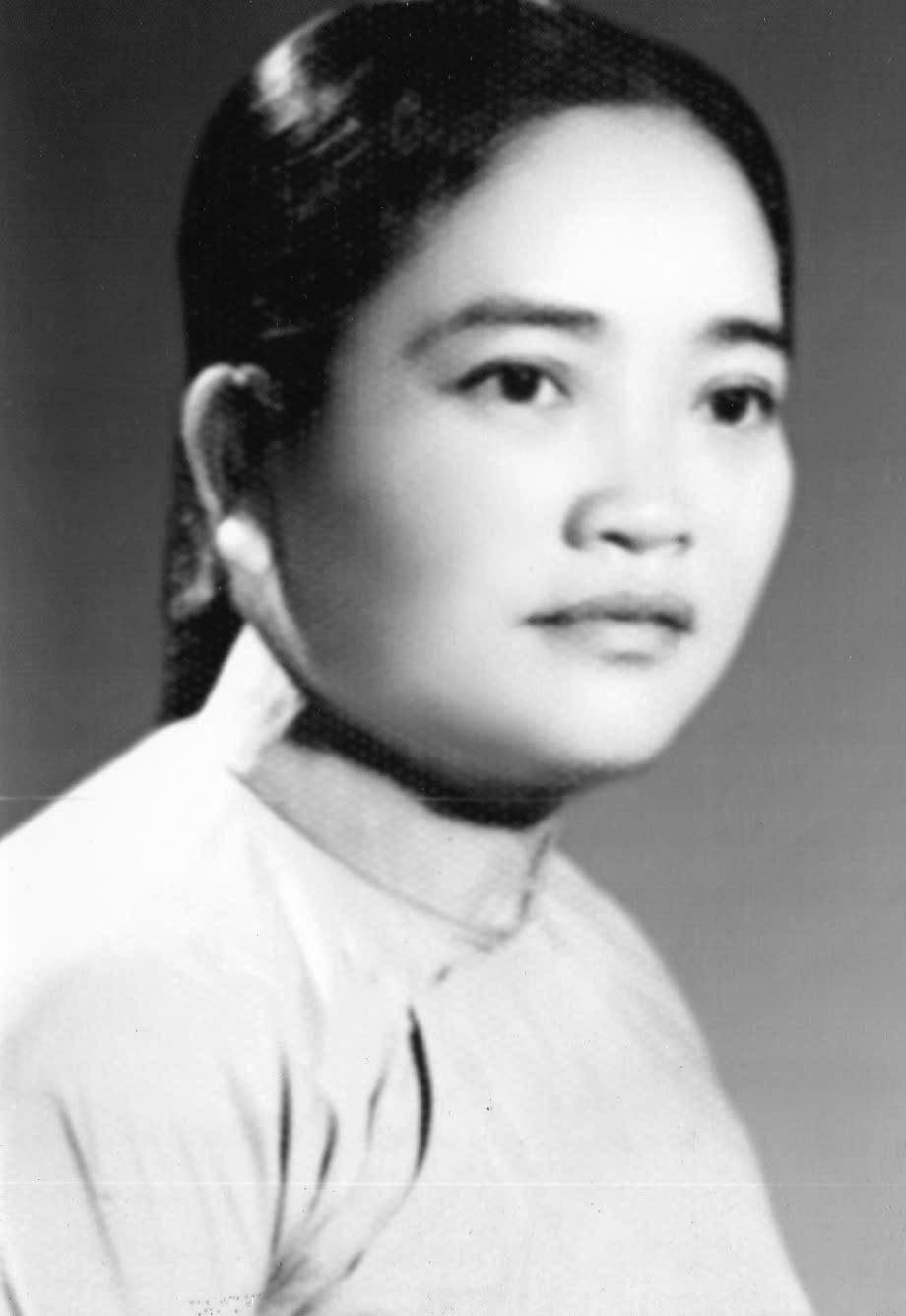 “Người Thuyền Trưởng Của Những Con Sóng”