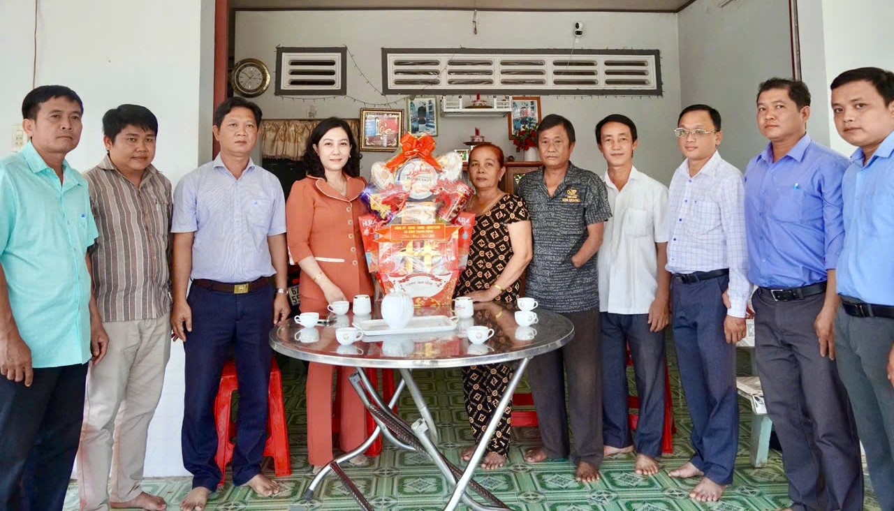 THĂM, HỎI GIA ĐÌNH CHÍNH SÁCH