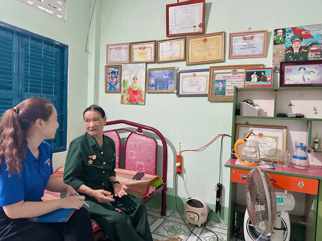 TRẦN THỊ NIỄNG CỰU CHIẾN BINH