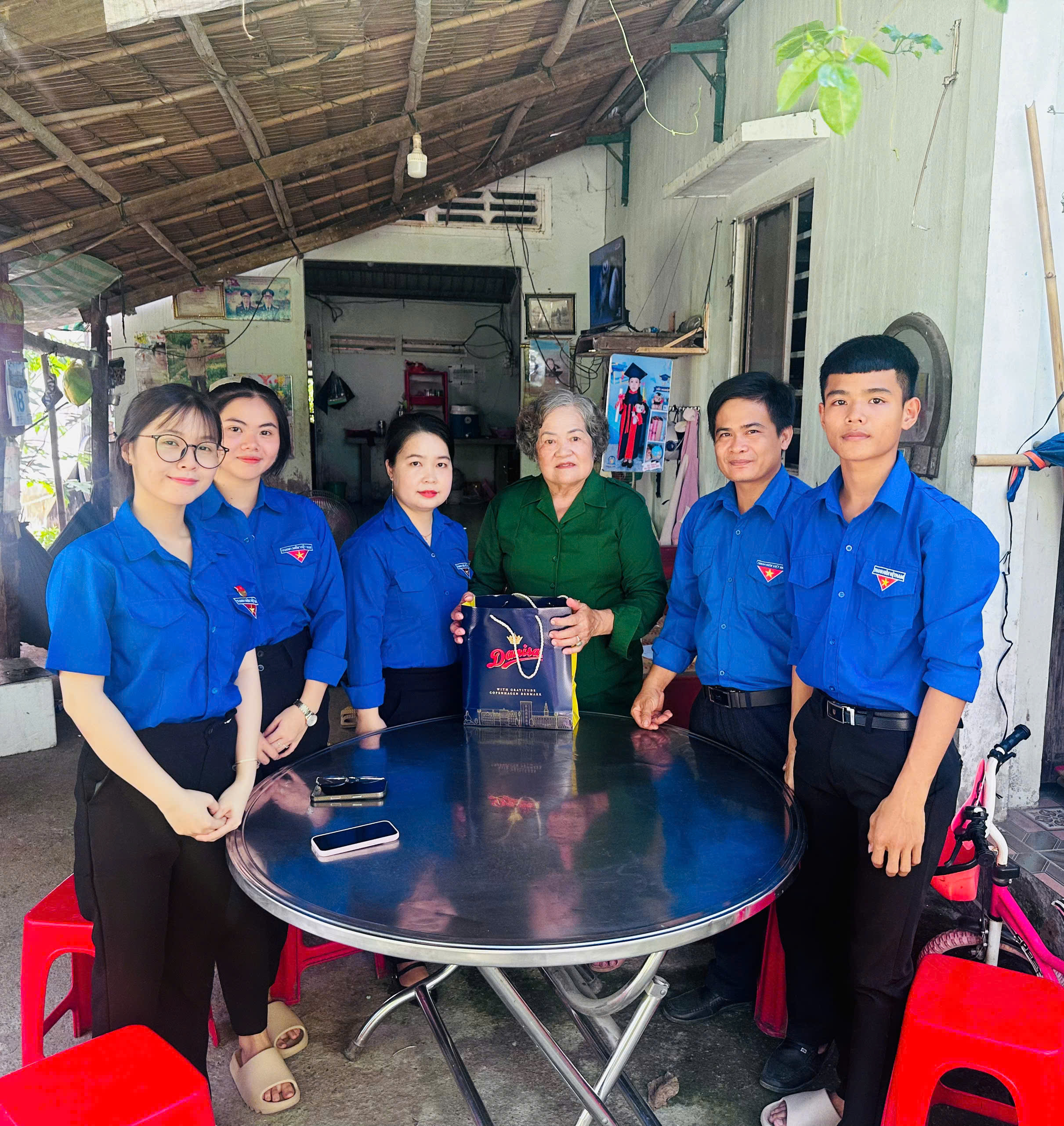 NGUYỄN THỊ THU - CÂU CHUYỆN THỜI THANH XUÂN KHÓ QUÊN