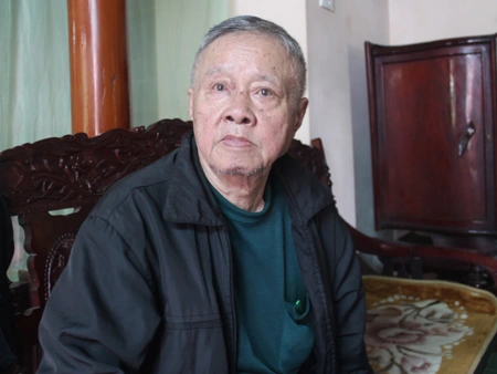Phan Tư sinh năm 1931
