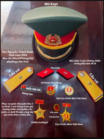 Ảnh chụp kỉ vật của cựu chiến binh Nguyễn Thành Được