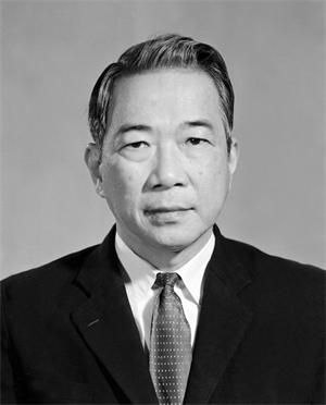 [Đoàn trường THPT Hai Bà Trưng] Nhà thơ Tố Hữu: Cây đại thụ trong làng thơ cách mạng Việt Nam