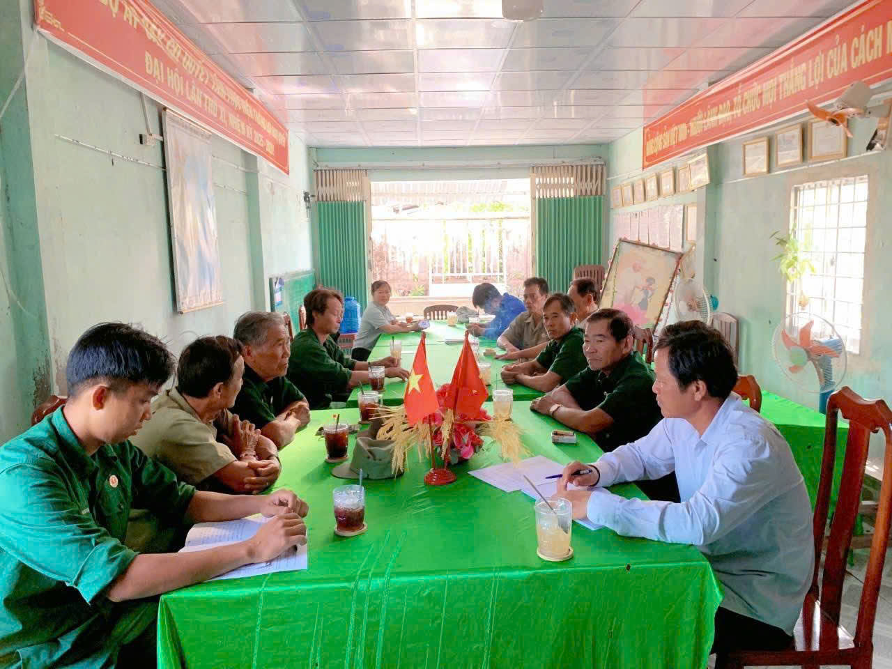 cau chuyen lich su so 143