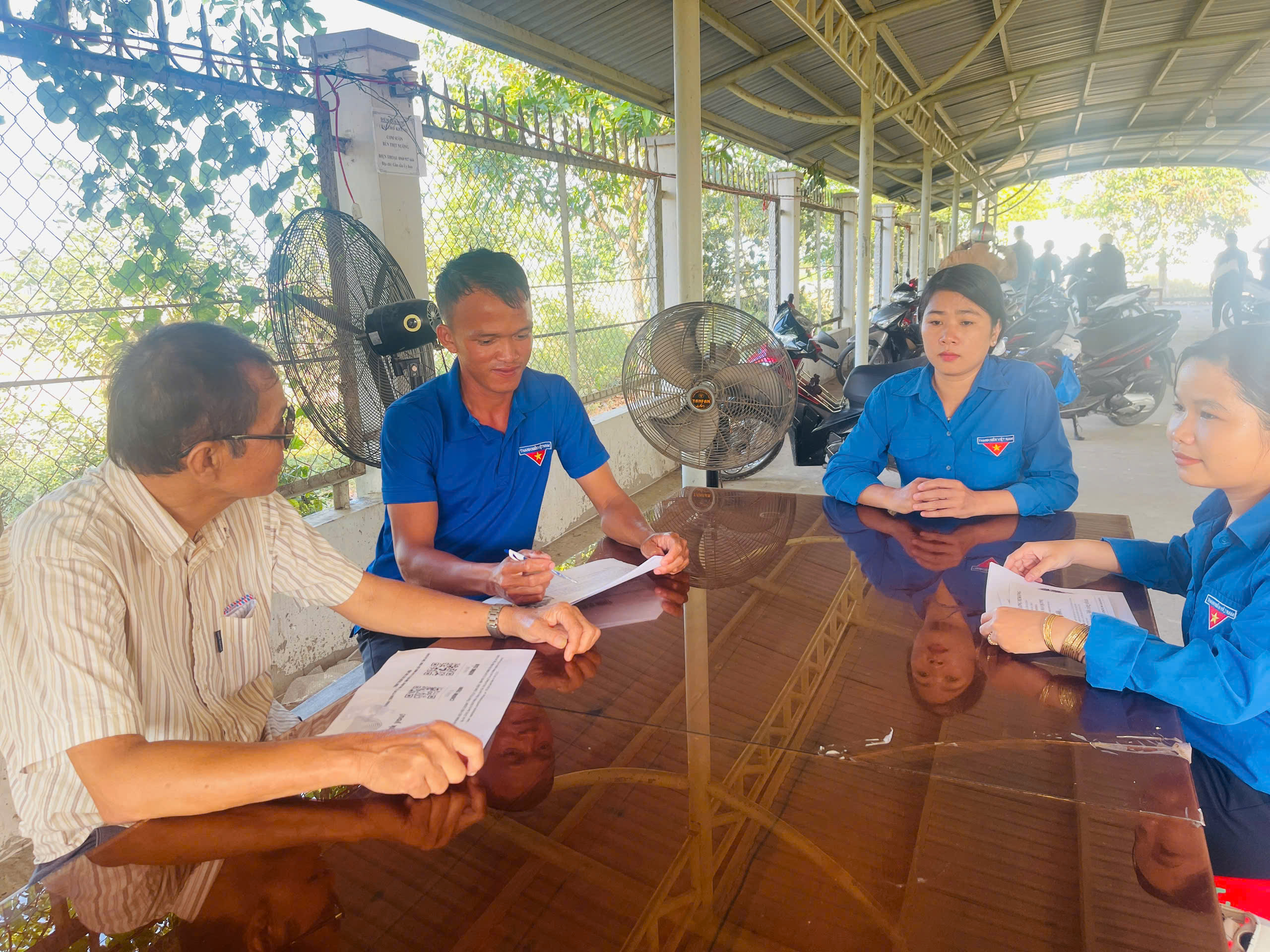 Ngọn lửa trách nhiệm của người chiến sĩ trẻ vượt qua gian khó để giữ vững niềm tin, cống hiến cho quê hương trong mọi hoàn cảnh