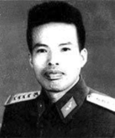 Anh hùng LLVT Đặng Tính - Người đứng giữa trận địa lửa