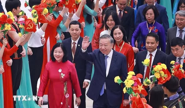 Sáng 12/5/2026, tại Trung tâm Hội nghị Quốc gia, Thủ đô Hà Nội, Đại hội đại biểu toàn quốc Mặt trận Tổ quốc Việt Nam lần thứ XI, nhiệm kỳ 2026-2031 khai mạc trọng thể.