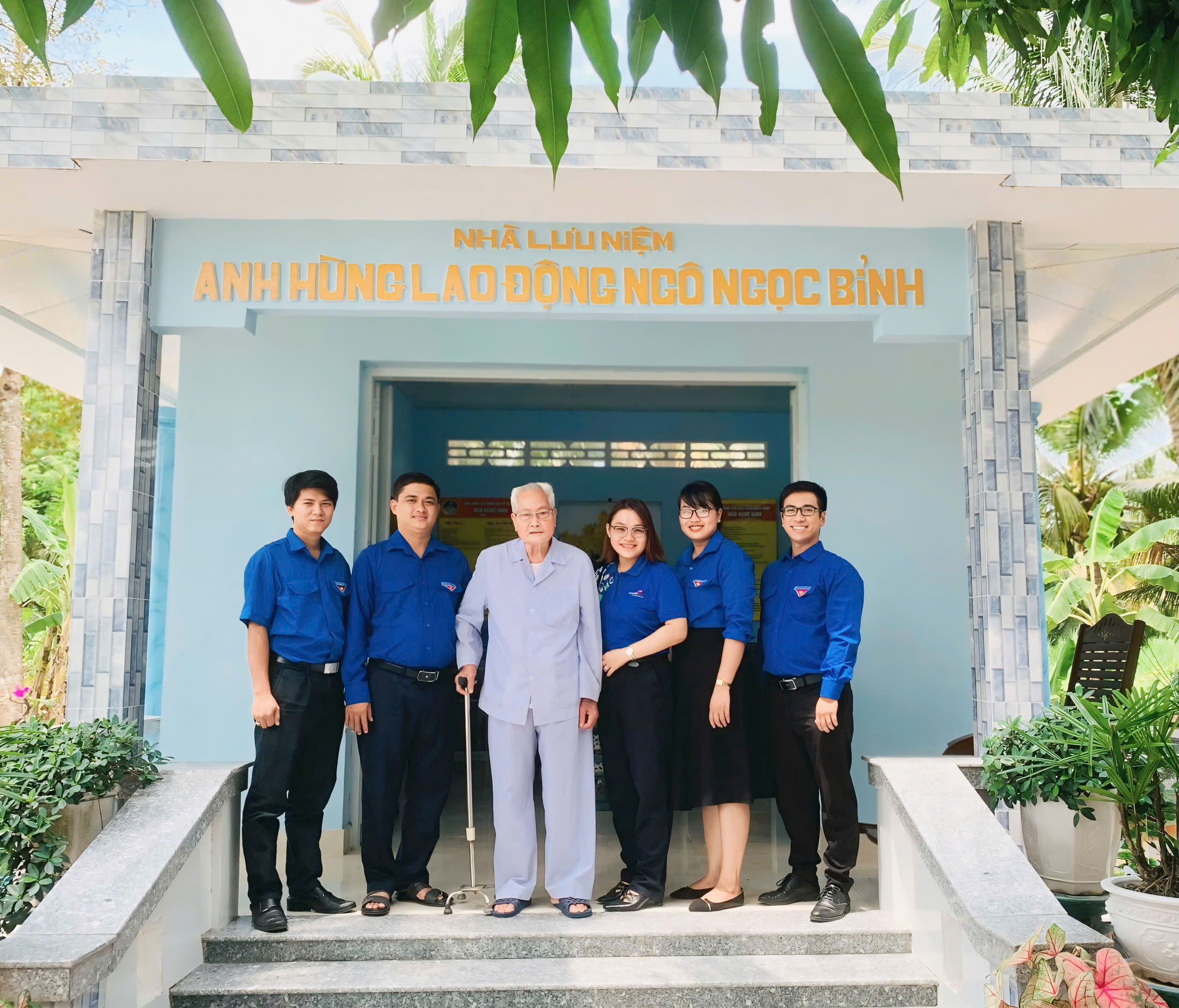 NGÔ NGỌC BỈNH - ANH HÙNG LAO ĐỘNG THỜI KỲ ĐỔI MỚI