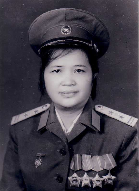 NGƯỜI VINH DỰ KÉO LÁ CỜ TỔ QUỐC TRONG LỄ TUYÊN NGÔN ĐỘC LẬP 2/9/1945